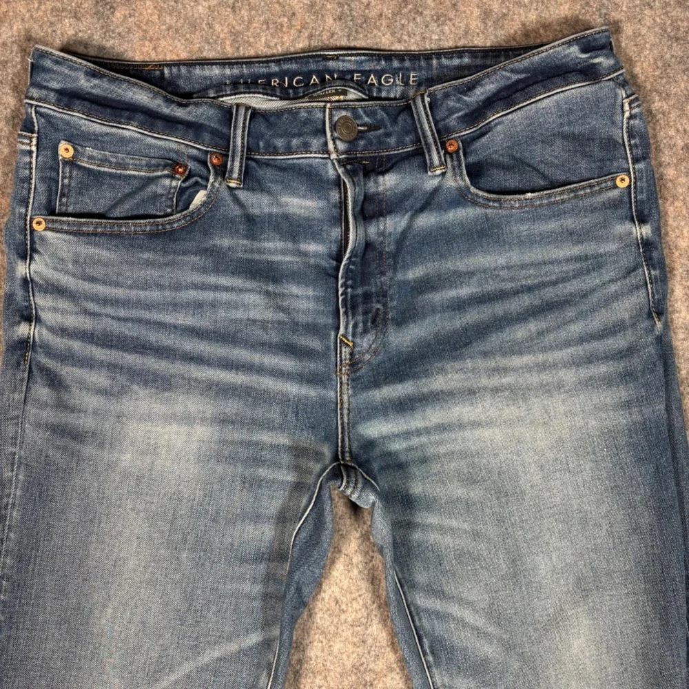 American Eagle Airflex+ Slim Jeans Mens 34x32 (35x31) Medium Blue Faded Whiskers